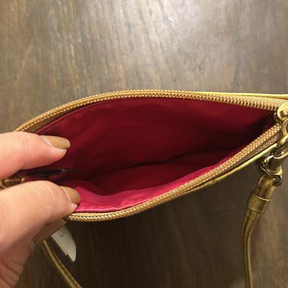 Small Coach clutch - Picture 3 of 3